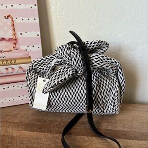 NEW Urban Expressions Woven Dumpling Style Women's Crossbody